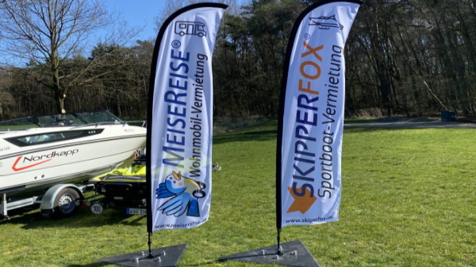 SKIPPERFOX® Sportboot Fahnen wehen